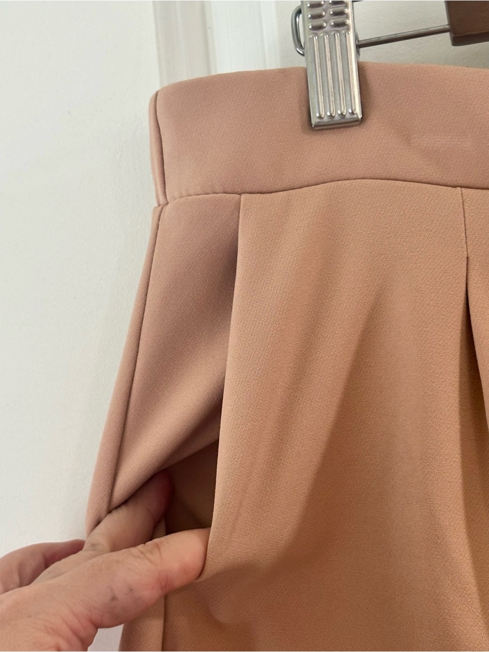 32 Degrees High-Waist Pleated Shorts in Blush Pink - Picture 5 of 10
